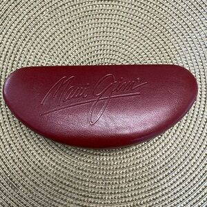 Maui Jim | Sunglass/Glasses | Hard Shell | Clam Case | Brown | Protection